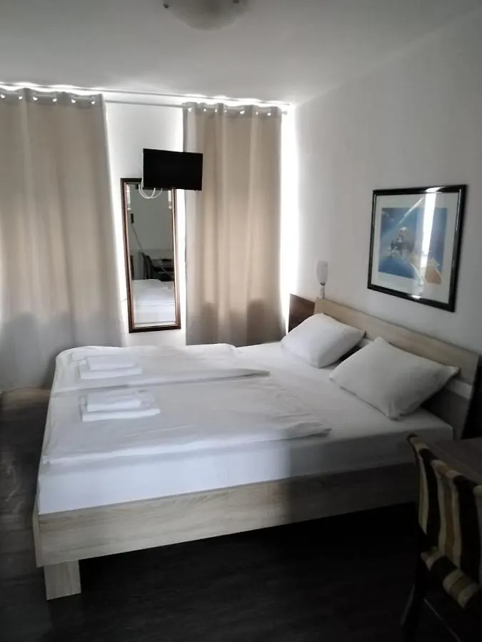 ***  Hotel Berliner Hof Dusseldorf Germany